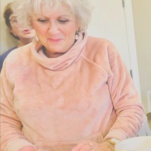 Closing my account. Mix and match clothes, shoes or jewelry. Make offers